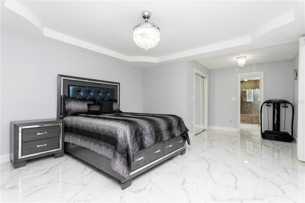 En Venta: $1,350,000 (7 camas, 7 baños, 4918 Pies cuadrados)