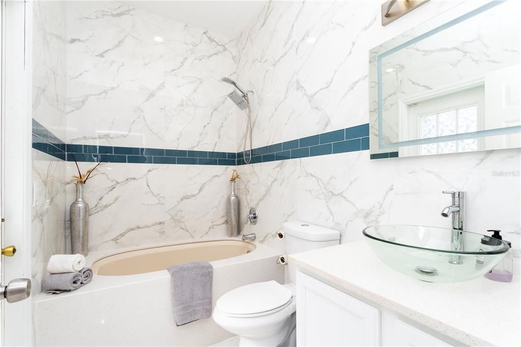 En Venta: $1,350,000 (7 camas, 7 baños, 4918 Pies cuadrados)