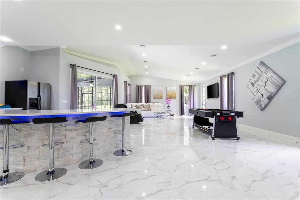 En Venta: $1,350,000 (7 camas, 7 baños, 4918 Pies cuadrados)