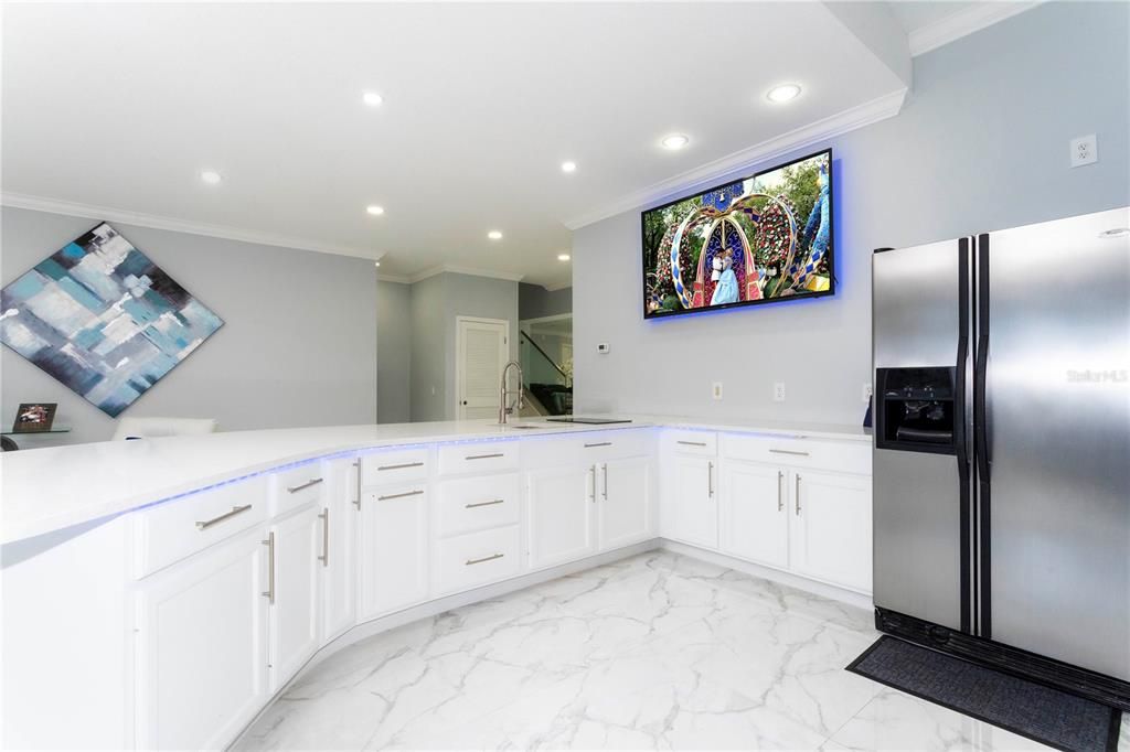 En Venta: $1,350,000 (7 camas, 7 baños, 4918 Pies cuadrados)