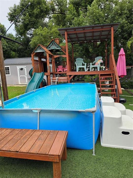 En Venta: $689,000 (3 camas, 3 baños, 2700 Pies cuadrados)