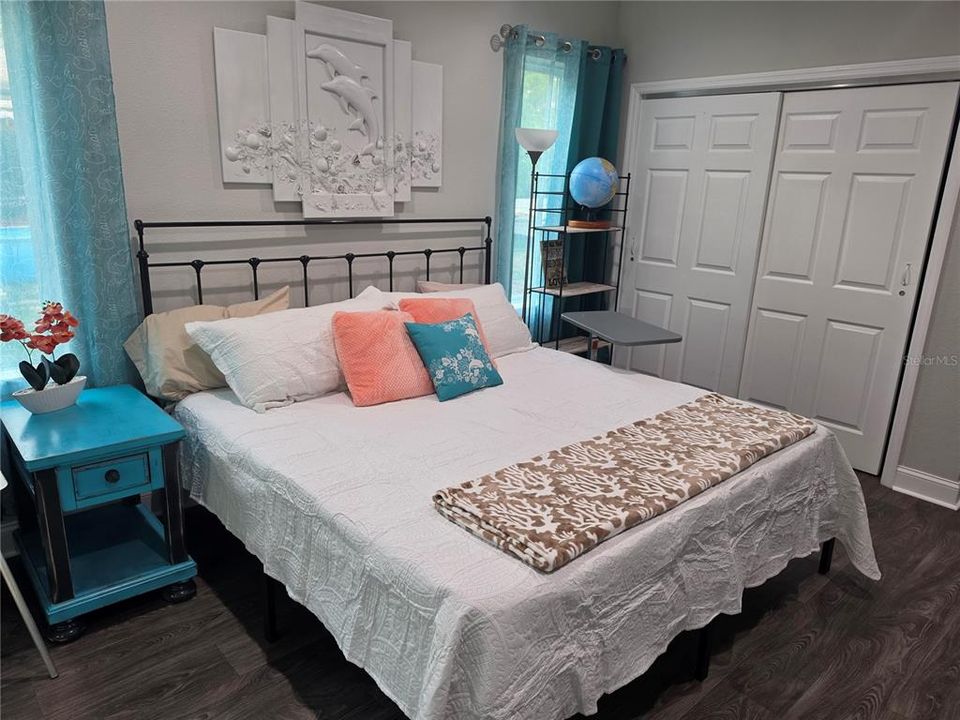 En Venta: $689,000 (3 camas, 3 baños, 2700 Pies cuadrados)