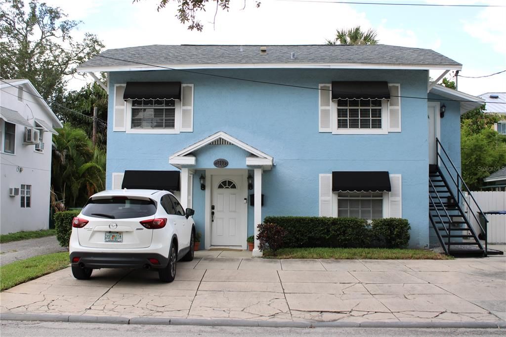 For Rent: $2,000 (2 beds, 2 baths, 800 Square Feet)