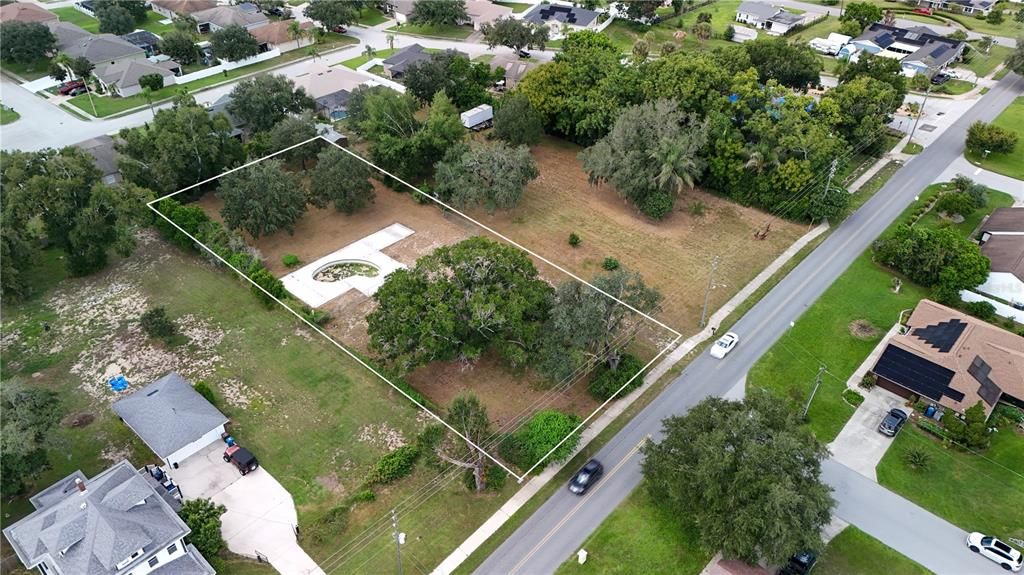 На продажу: $150,000 (0.74 acres)
