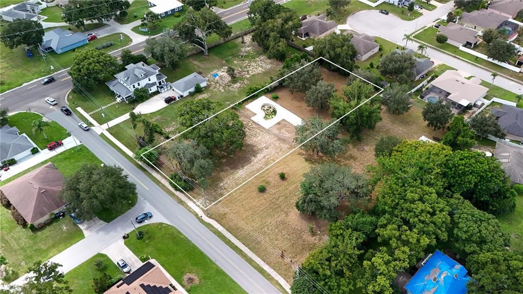 На продажу: $150,000 (0.74 acres)