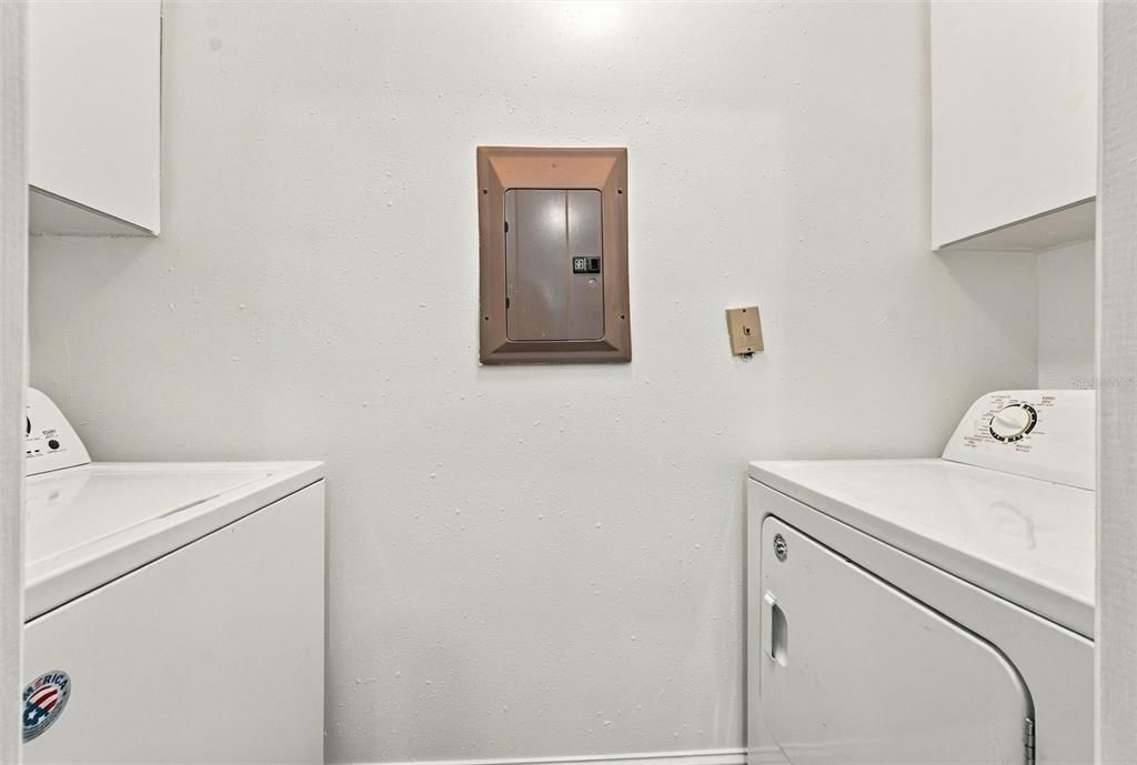 For Sale: $125,000 (1 beds, 1 baths, 615 Square Feet)