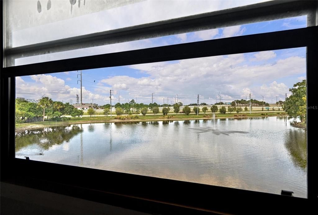 For Sale: $125,000 (1 beds, 1 baths, 615 Square Feet)