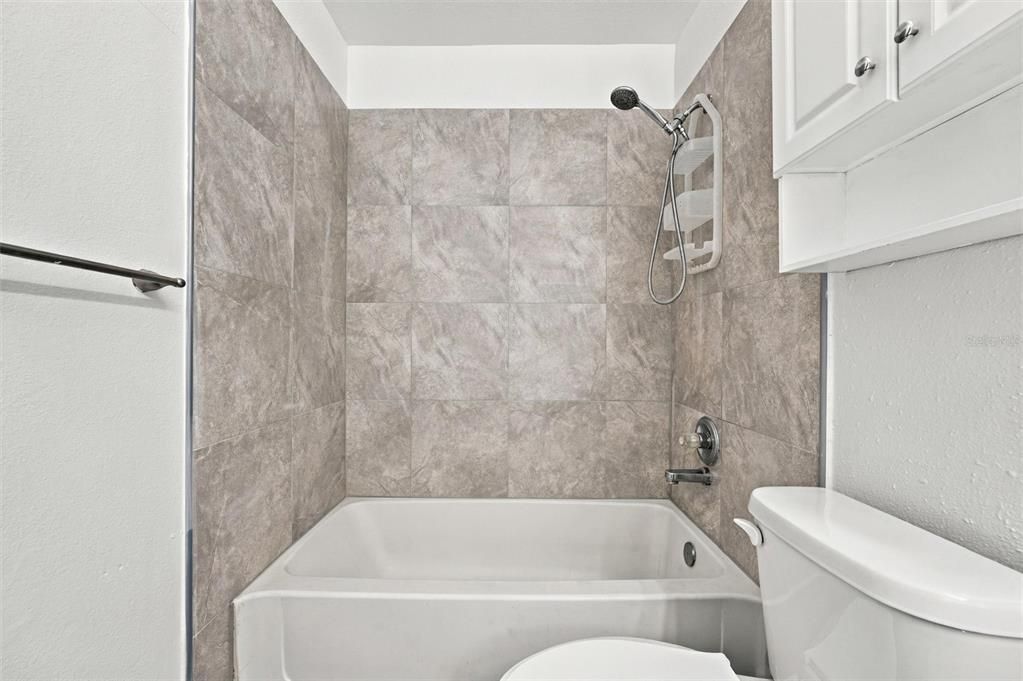 For Sale: $125,000 (1 beds, 1 baths, 615 Square Feet)