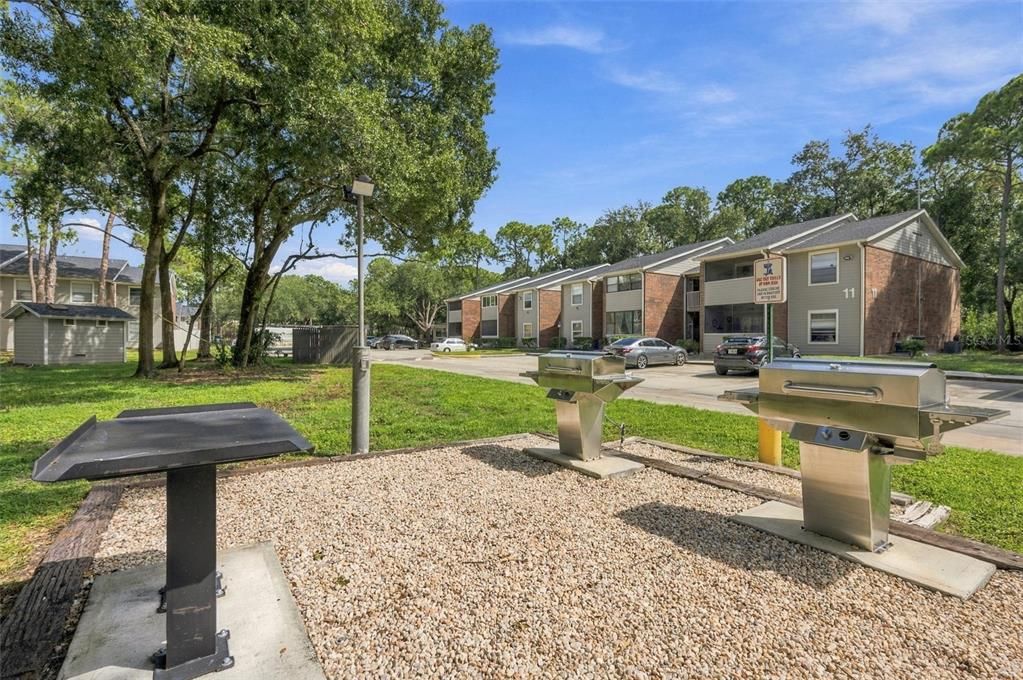 For Sale: $125,000 (1 beds, 1 baths, 615 Square Feet)