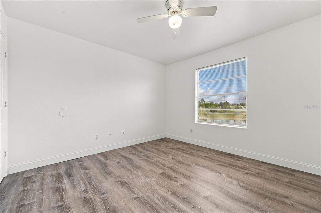 For Sale: $125,000 (1 beds, 1 baths, 615 Square Feet)