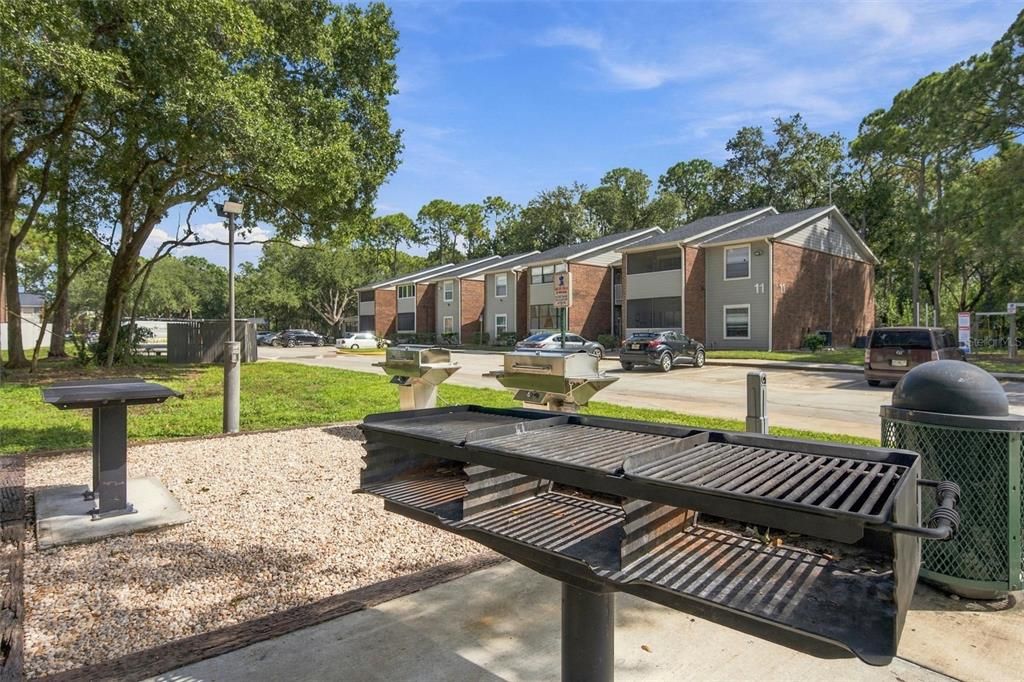 For Sale: $125,000 (1 beds, 1 baths, 615 Square Feet)
