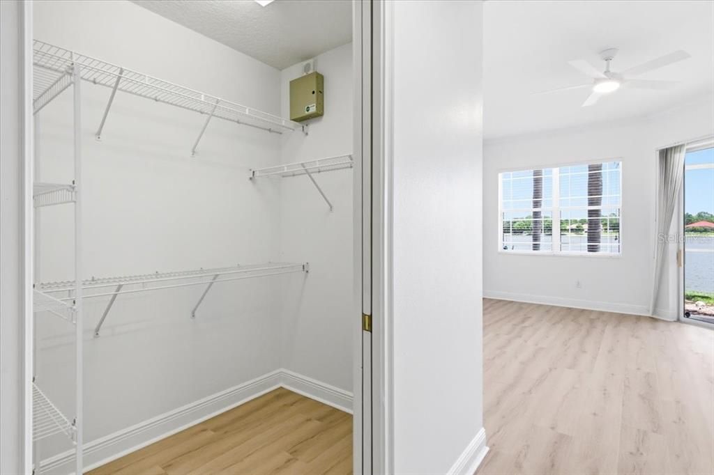 En Venta: $499,900 (2 camas, 2 baños, 1983 Pies cuadrados)
