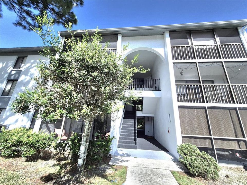 En Venta: $169,900 (2 camas, 2 baños, 979 Pies cuadrados)
