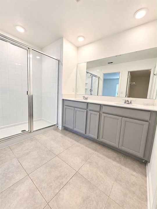 На продажу: $429,990 (4 спален, 2 ванн, 1840 Квадратных фут)