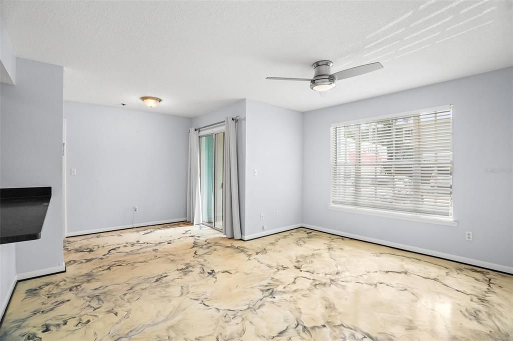 В аренду: $1,800 (2 спален, 2 ванн, 787 Квадратных фут)