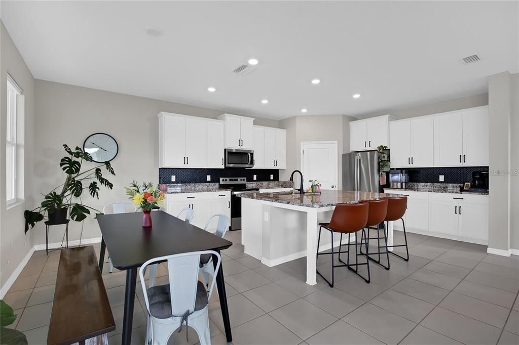 En Venta: $550,000 (5 camas, 4 baños, 3975 Pies cuadrados)
