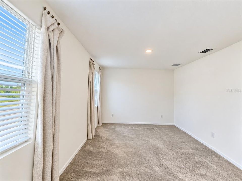 For Rent: $2,600 (3 beds, 2 baths, 2069 Square Feet)