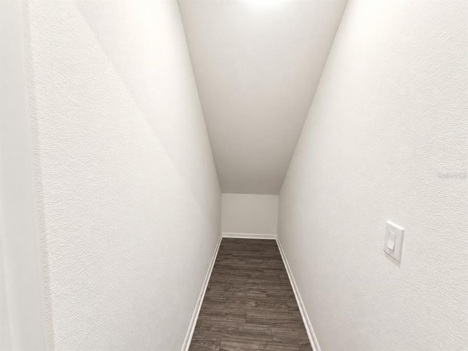 For Rent: $2,600 (3 beds, 2 baths, 2069 Square Feet)