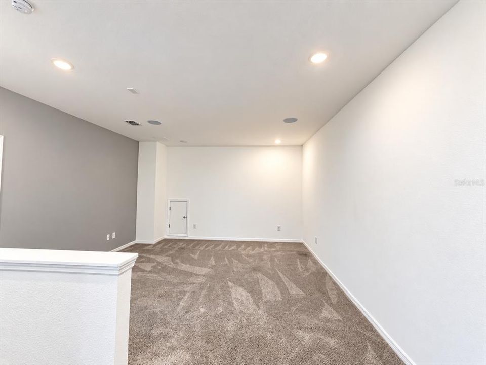 For Rent: $2,600 (3 beds, 2 baths, 2069 Square Feet)