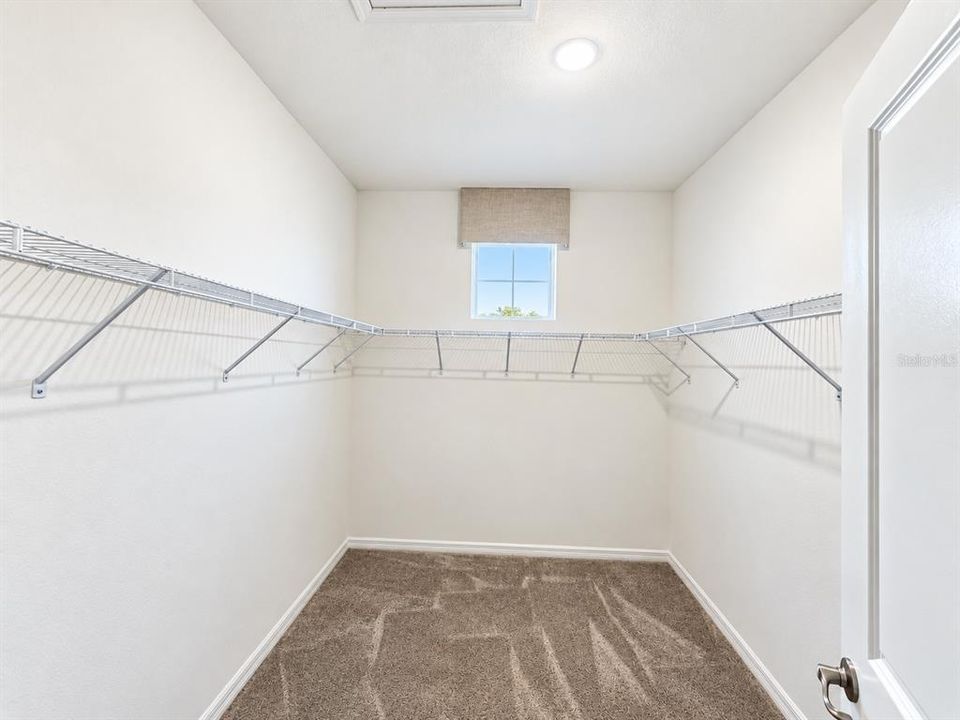 For Rent: $2,600 (3 beds, 2 baths, 2069 Square Feet)