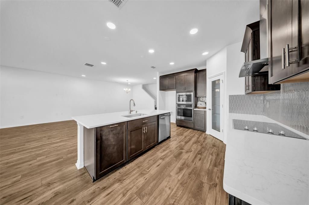 В аренду: $3,999 (5 спален, 4 ванн, 3541 Квадратных фут)