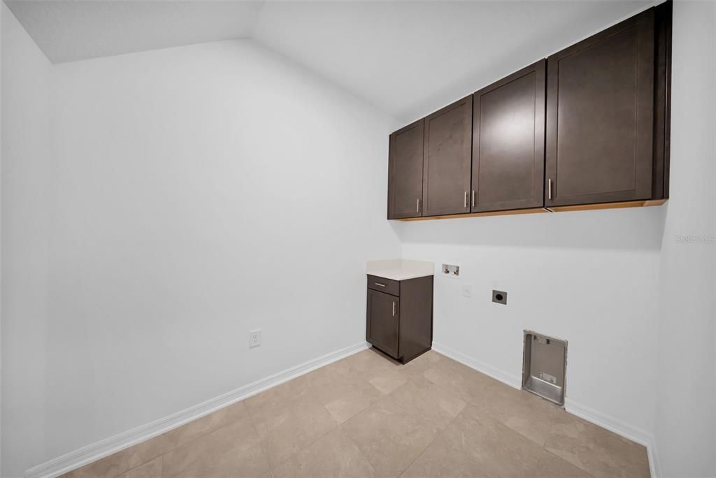 В аренду: $3,999 (5 спален, 4 ванн, 3541 Квадратных фут)