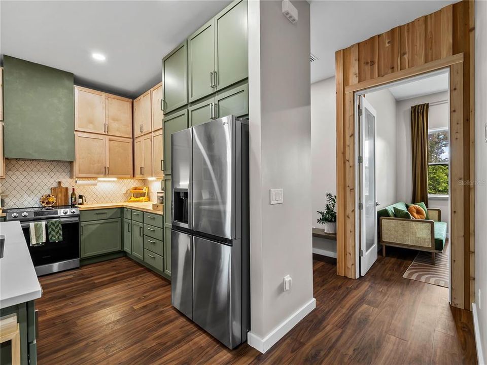 En Venta: $425,000 (3 camas, 2 baños, 1569 Pies cuadrados)