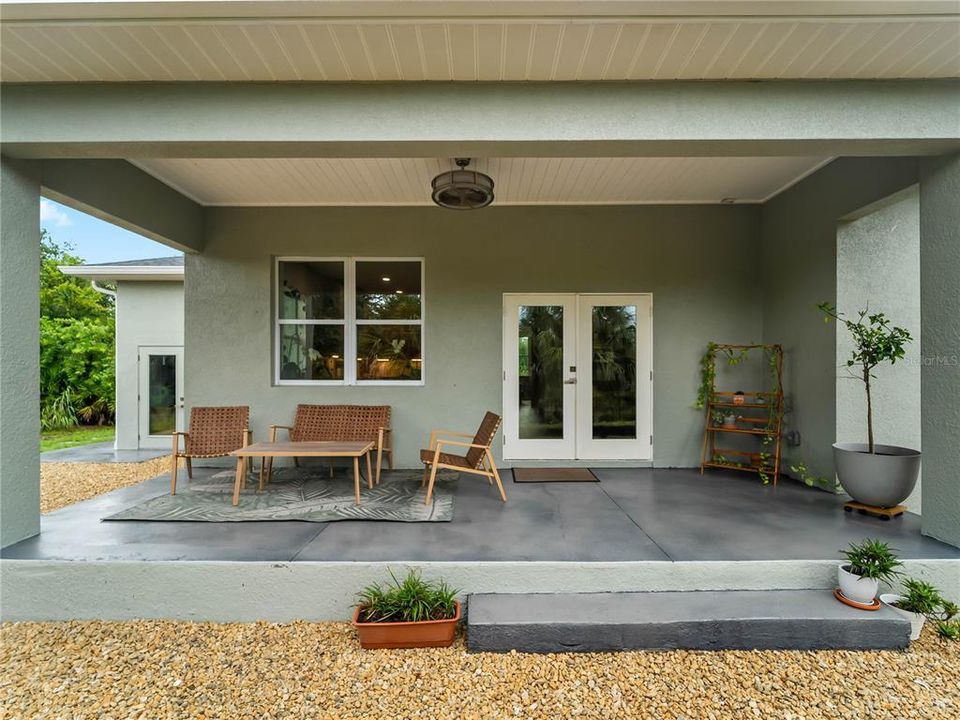 En Venta: $425,000 (3 camas, 2 baños, 1569 Pies cuadrados)