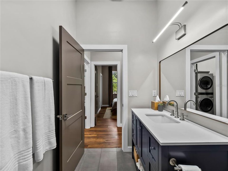 En Venta: $425,000 (3 camas, 2 baños, 1569 Pies cuadrados)