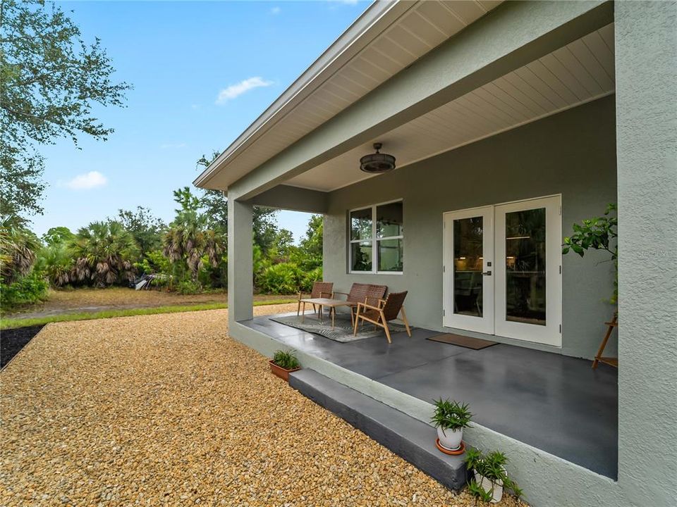 En Venta: $425,000 (3 camas, 2 baños, 1569 Pies cuadrados)