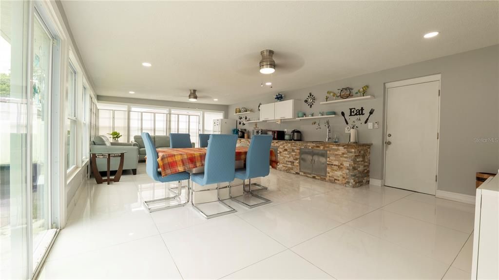 For Rent: $3,500 (3 beds, 2 baths, 1289 Square Feet)