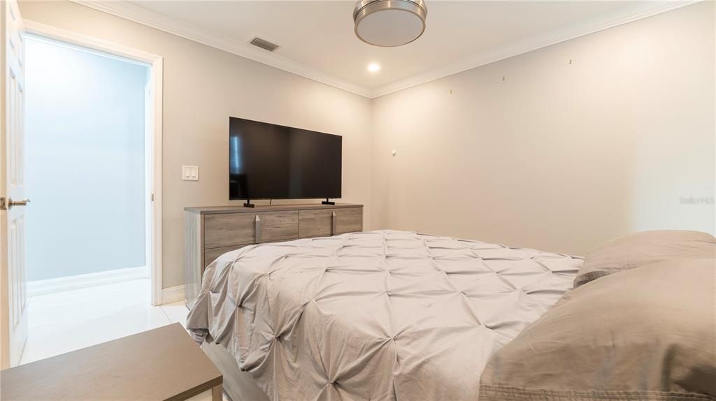 For Rent: $3,500 (3 beds, 2 baths, 1289 Square Feet)