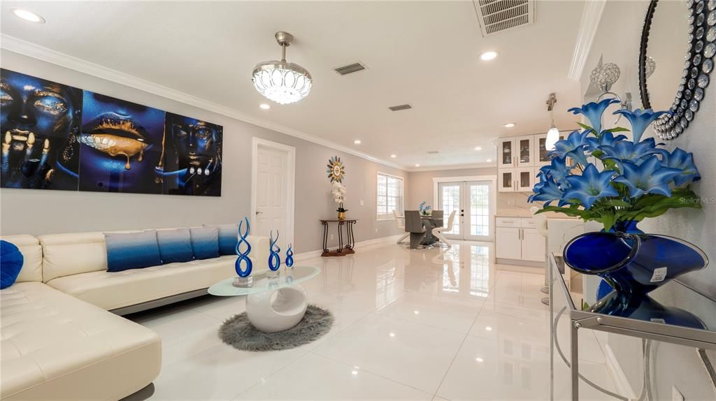 For Rent: $3,500 (3 beds, 2 baths, 1289 Square Feet)
