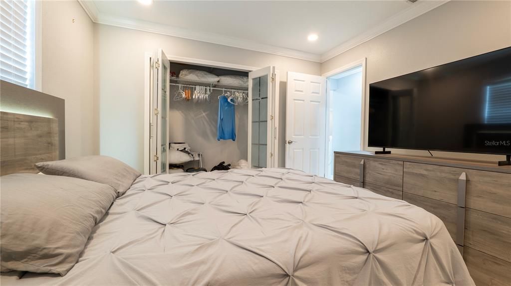 For Rent: $3,500 (3 beds, 2 baths, 1289 Square Feet)