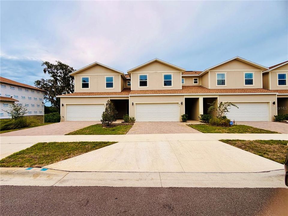 For Rent: $2,500 (3 beds, 2 baths, 1560 Square Feet)