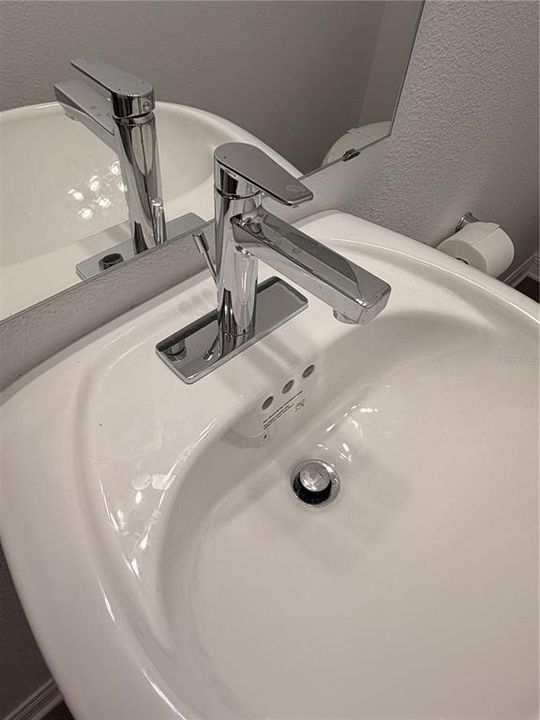For Rent: $2,500 (3 beds, 2 baths, 1560 Square Feet)