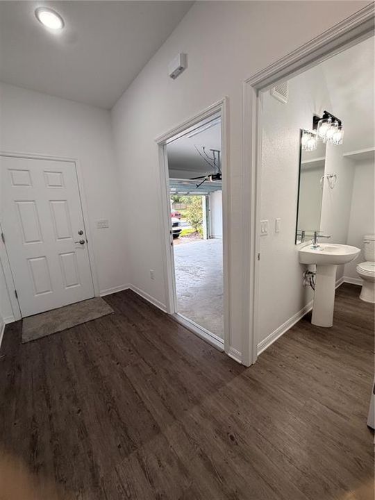 For Rent: $2,500 (3 beds, 2 baths, 1560 Square Feet)