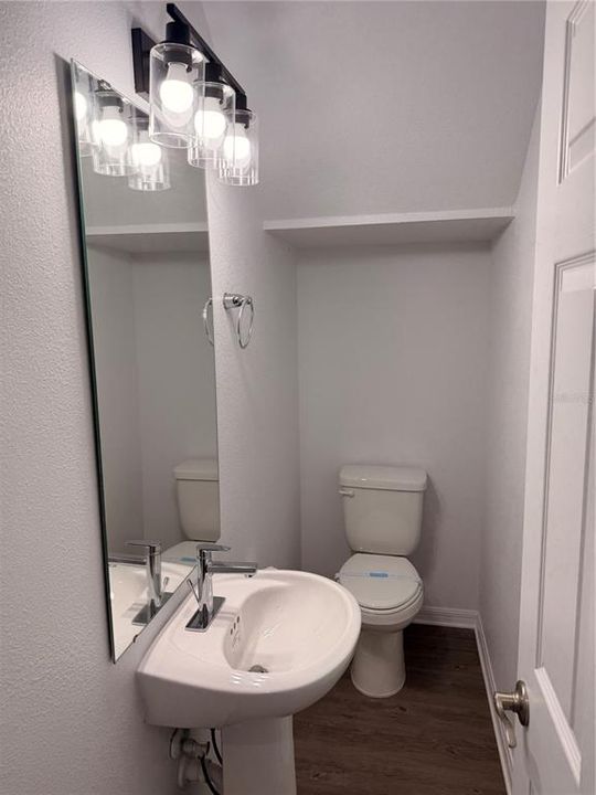 For Rent: $2,500 (3 beds, 2 baths, 1560 Square Feet)
