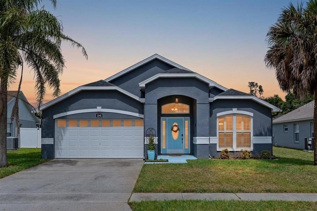 For Sale: $475,000 (4 beds, 2 baths, 2040 Square Feet)