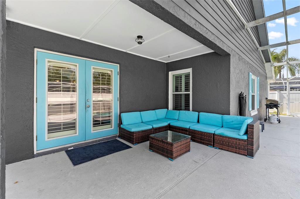 For Sale: $475,000 (4 beds, 2 baths, 2040 Square Feet)