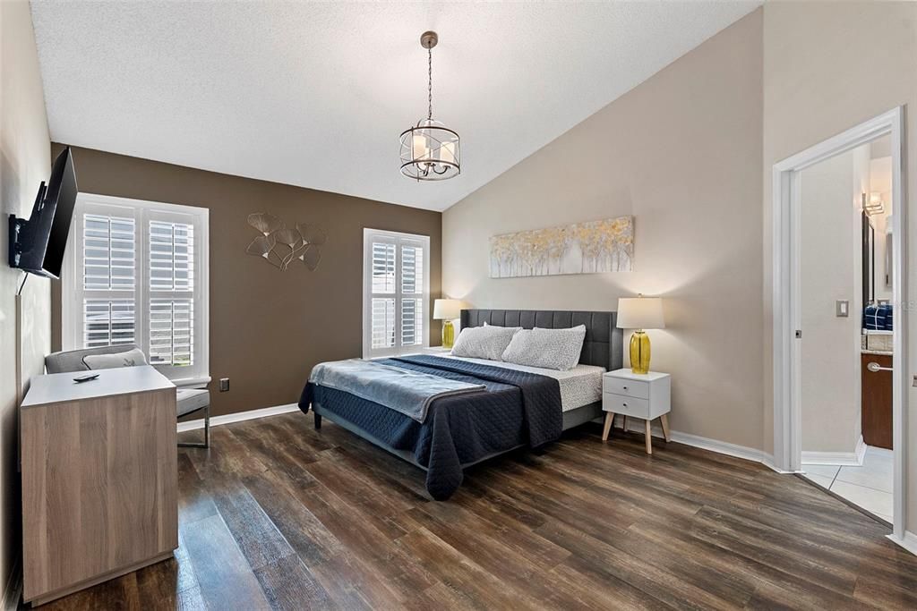 For Sale: $475,000 (4 beds, 2 baths, 2040 Square Feet)