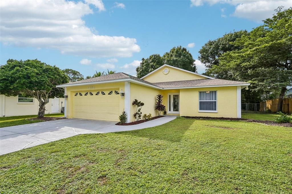 For Sale: $384,900 (3 beds, 2 baths, 1350 Square Feet)