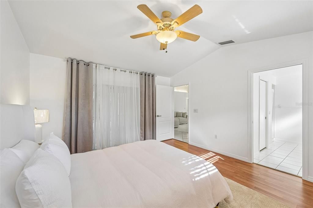 For Sale: $384,900 (3 beds, 2 baths, 1350 Square Feet)