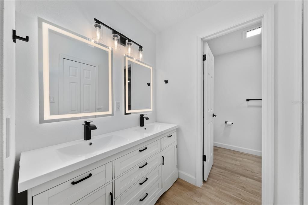 For Sale: $339,000 (3 beds, 2 baths, 1816 Square Feet)