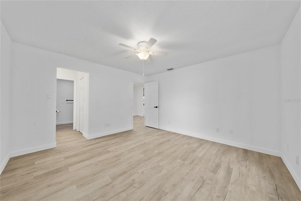 For Sale: $339,000 (3 beds, 2 baths, 1816 Square Feet)