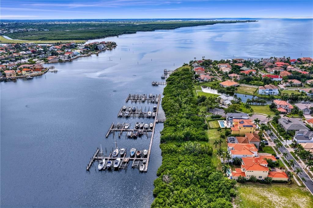 На продажу: $825,000 (4 спален, 3 ванн, 2588 Квадратных фут)
