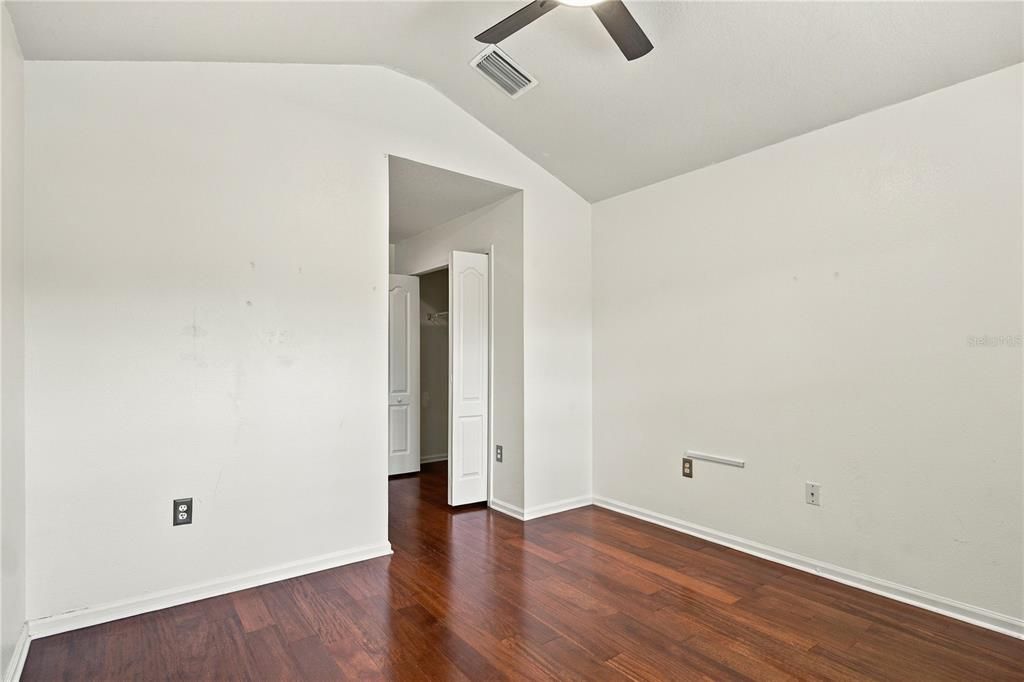 For Rent: $2,075 (3 beds, 2 baths, 1588 Square Feet)