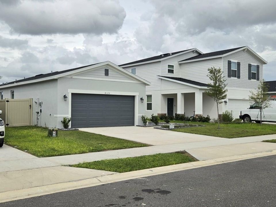 For Sale: $315,000 (3 beds, 2 baths, 1414 Square Feet)