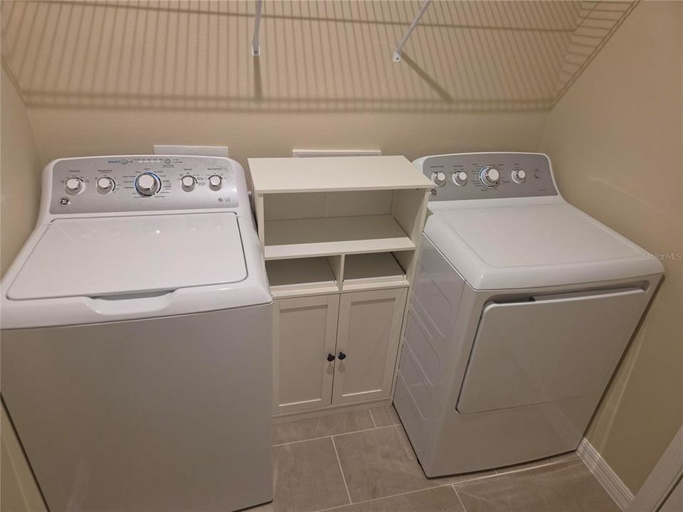 For Sale: $315,000 (3 beds, 2 baths, 1414 Square Feet)