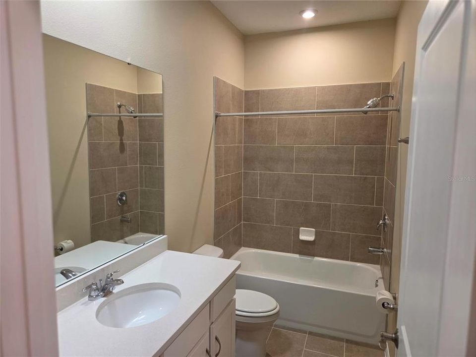 For Sale: $315,000 (3 beds, 2 baths, 1414 Square Feet)